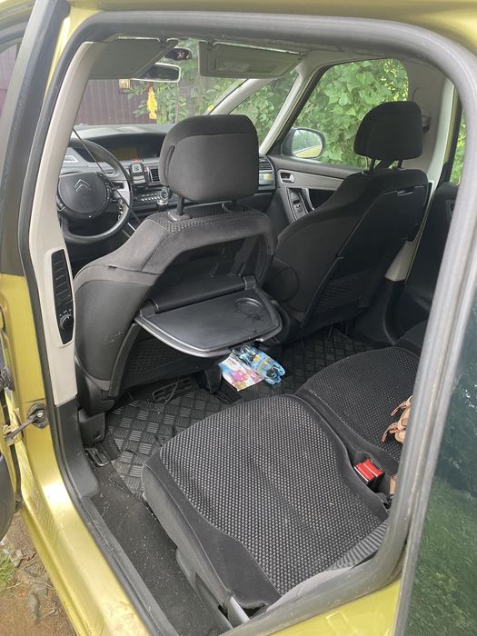 Сімейне авто 7 місне