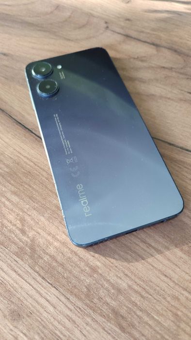 Realme 10 na części.