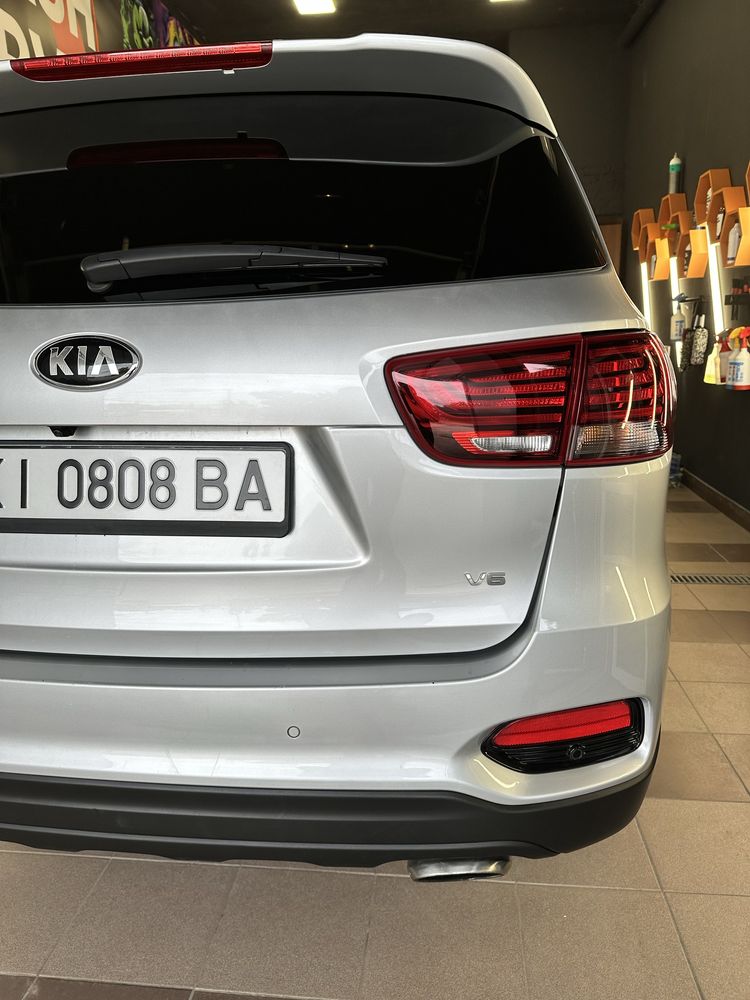 Продаю власний автомобіль Кia Sorento 3.3