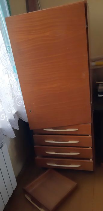 Szafa z szufladami