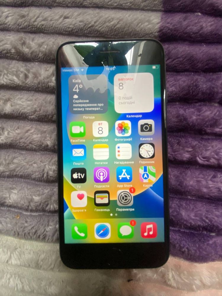 iPhone 8 ідеальний стан
