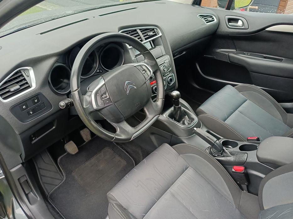 Citroen C4_2011r_130tys przebiegu_1.4 benzyna_KLIMATRONIK_alufelgi