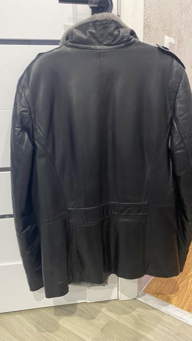 Чоловіча шкіряна зимова куртка