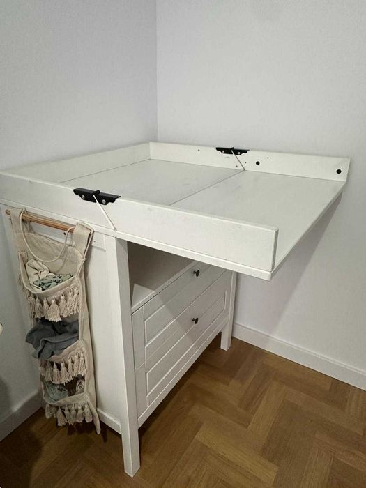 Biała komoda z przewijakiem SUNDVIK, Ikea