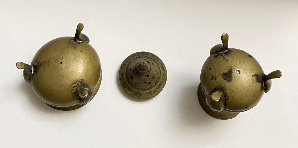 Stara solniczka pieprzniczka przyprawnik mosiądz PRL