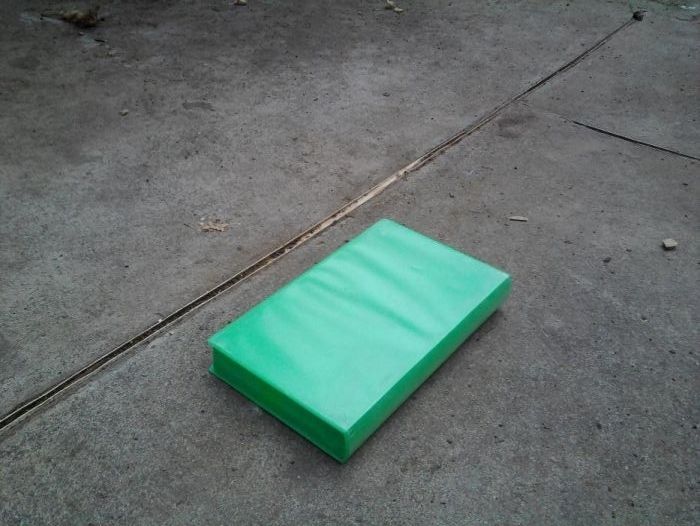 Пластиковая коробочка
