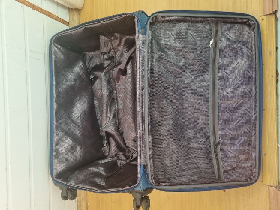 ТОРГ Чемодан Tourist 120л 4 колеса большой под ремонт