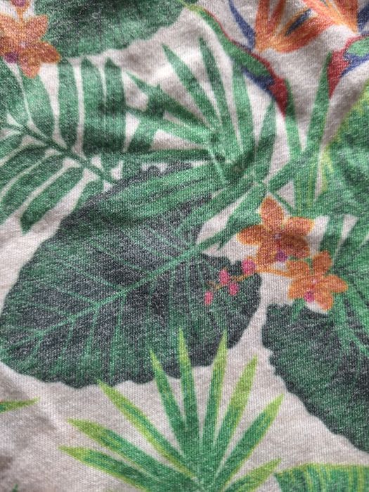 Koszulka damska w kwiaty