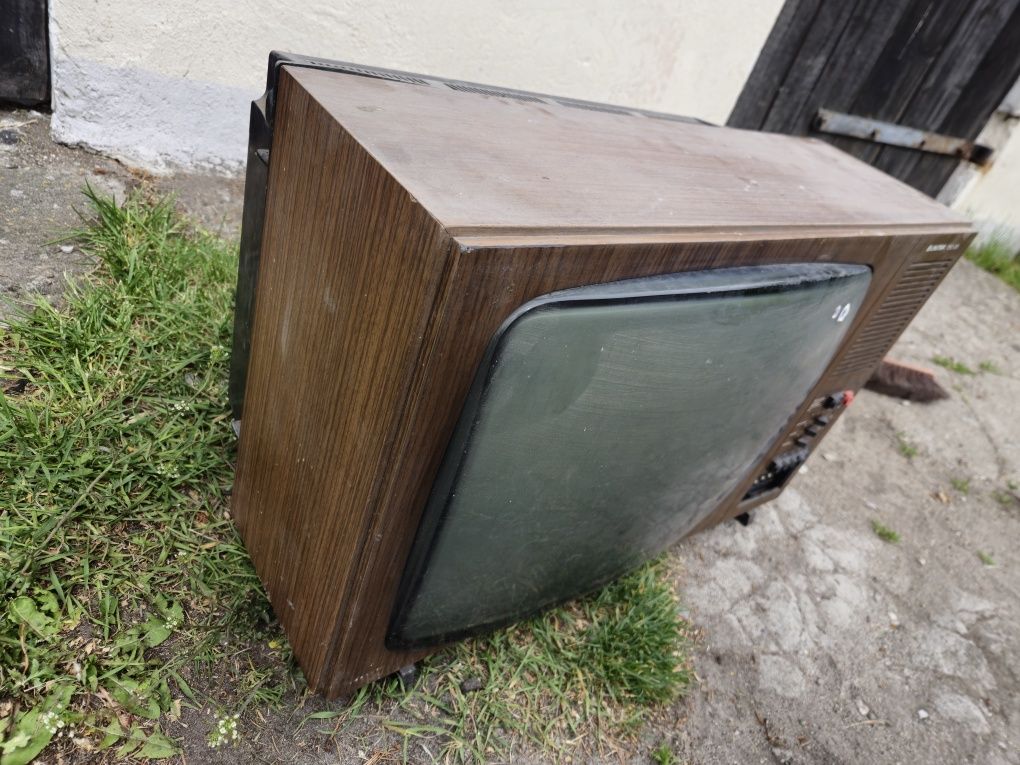 Telewizor unitra T50 05 klasyk do ozdoby wystawa