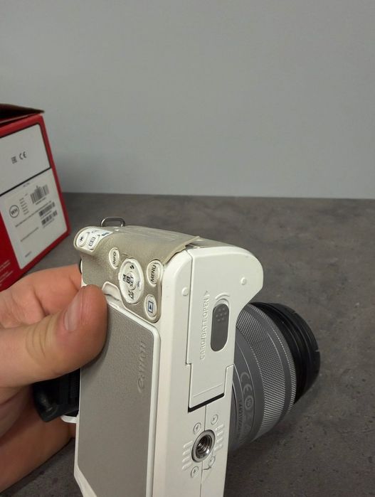 Фотоапарат Canon EOS M50 Mark II + 15-45 IS STM Kit (White)