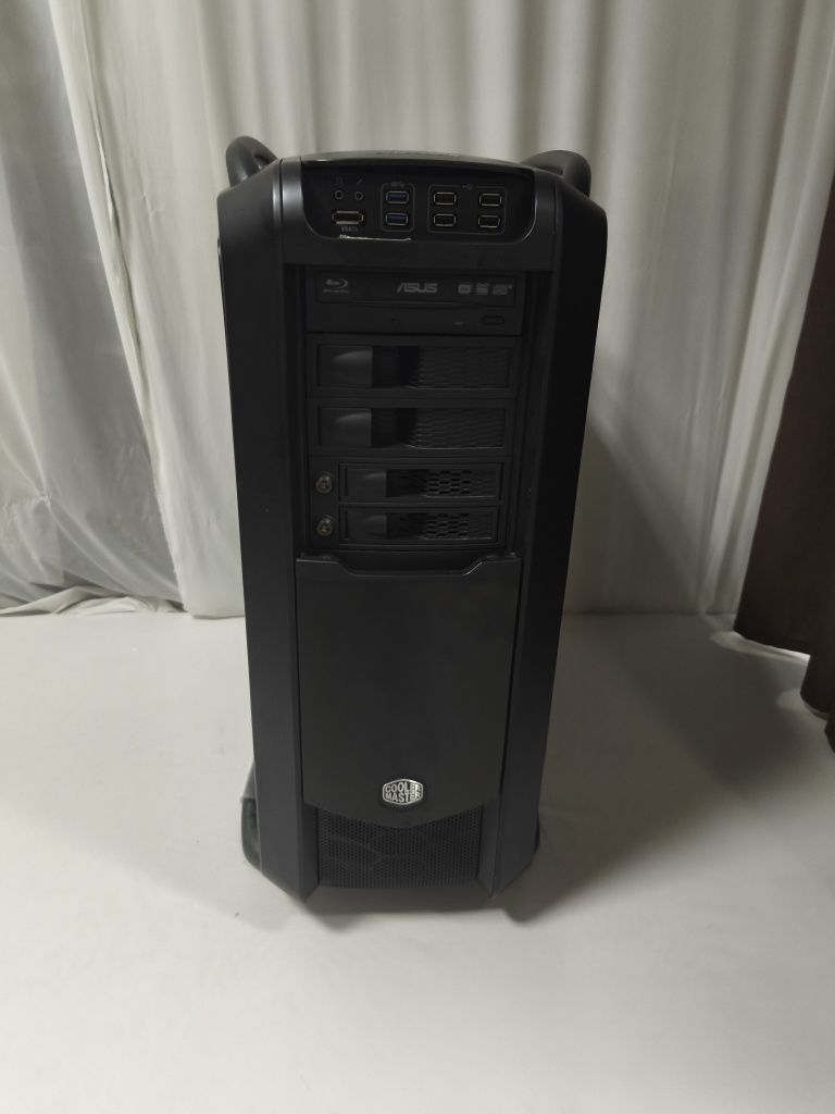 Computador cooler master cosmos 2