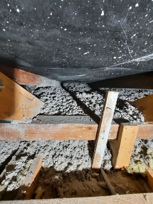 Izolacje natryskowe Panka. Wdmuchiwanie granulatu celulozy  , Kuny
