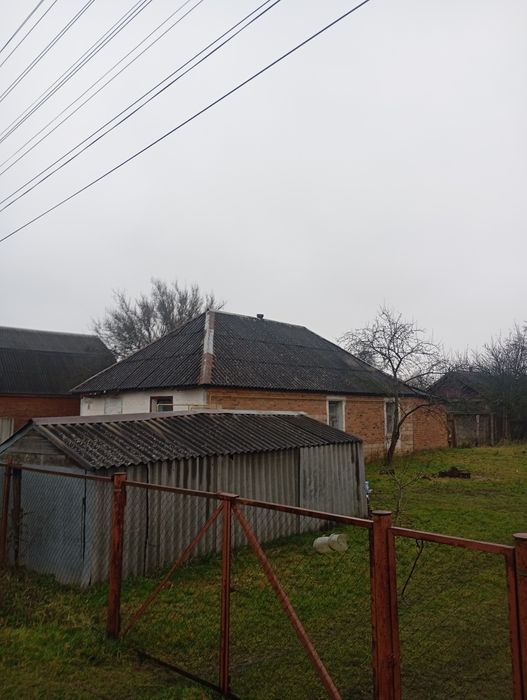 Продам будинок в смт. Іванків
