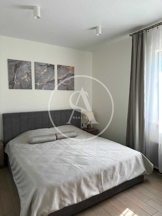 Сучасний будинок в котеджному містечку в Карпатах Славське (Славсько)