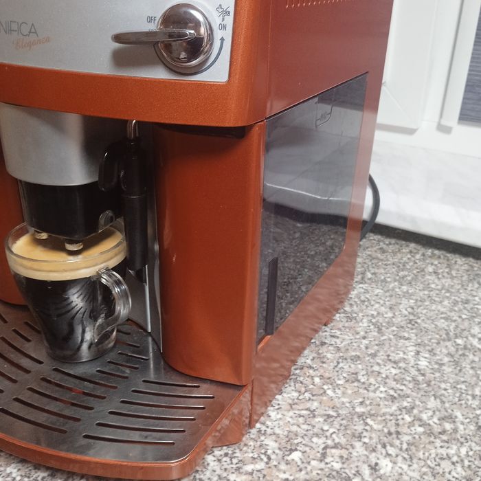 Delonghi MAGNIFIKA! Оригінальний невеликий пробіг 21091 ч.з Німеччини
