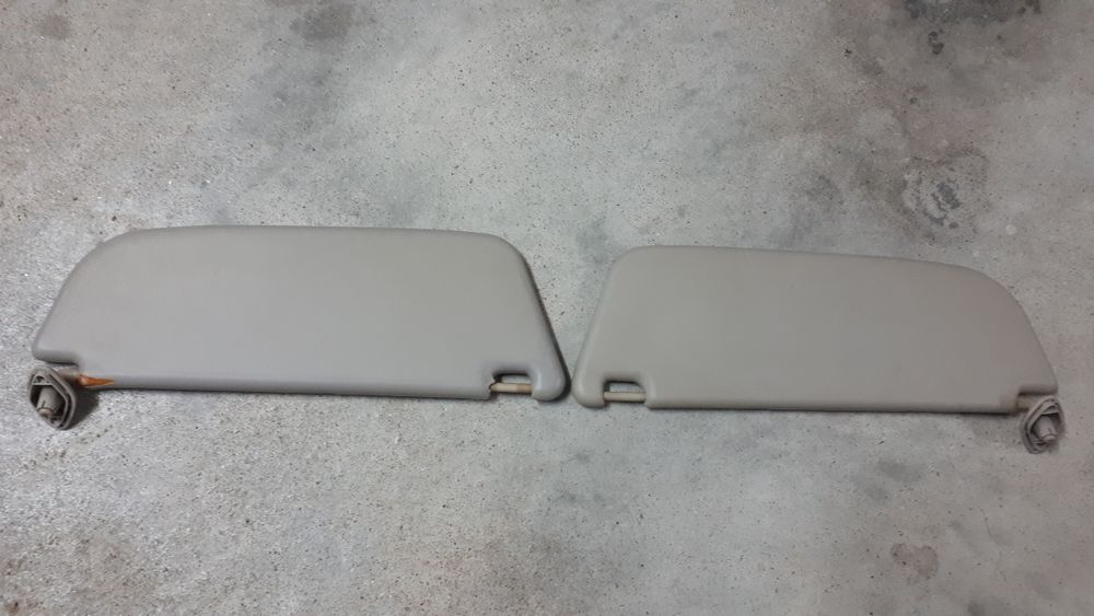 Jogo de pálas sol esquerda e direita Opel Corsa-B em ótimo estado