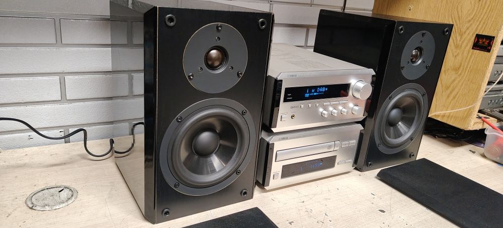 Wieża YAMAHA RX-100 Pianocraft.