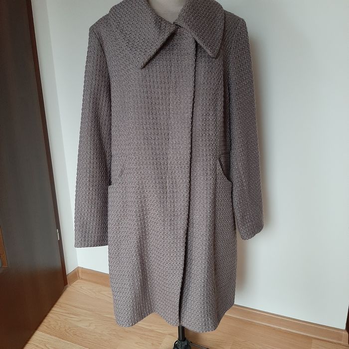 Elegancki płaszcz damski rozm. 48