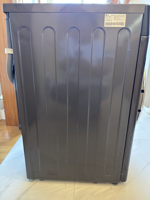 Maquina de lavar a roupa LG com placa eletrica avariada