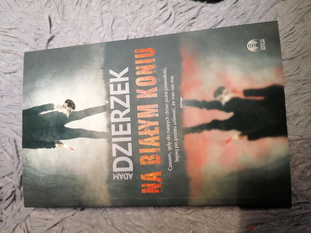 Książka na białym koniu Adam Dzierżek