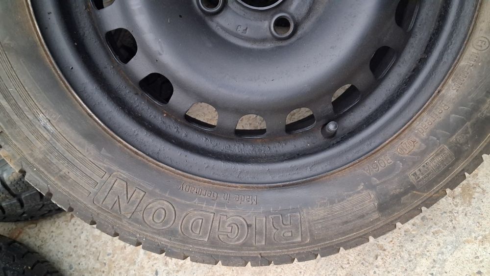Koła 4x100 felgi stalowe Opel  opony zimowe 175/70 r14 kpl