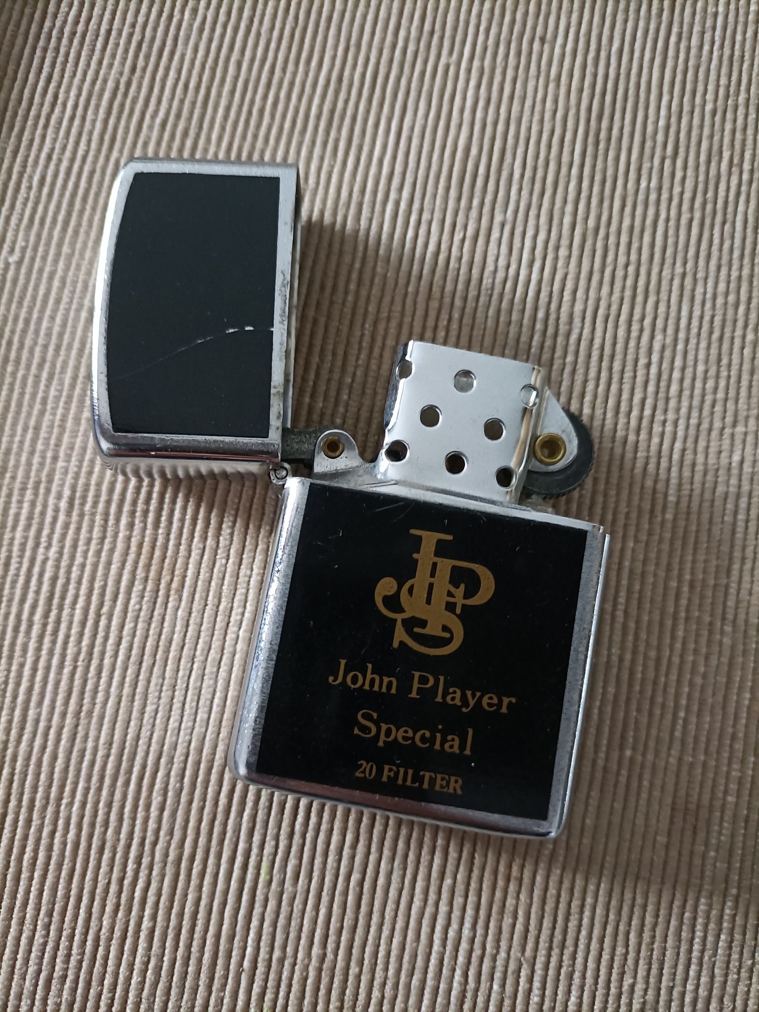Isqueiros Ronson e Zippo - Marlboro - John Player Special