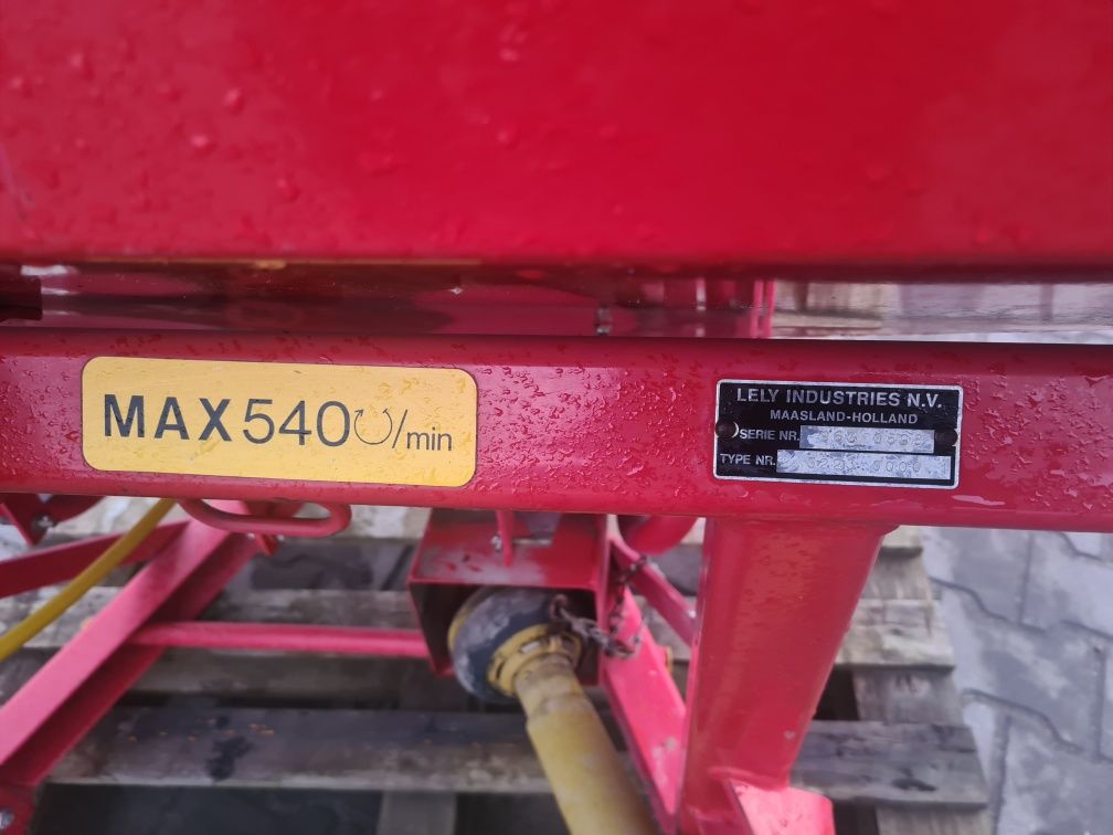 Rozsiewacz nawozu Lely centerliner kuhn/amazone/strumyk/lej