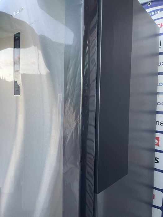 Холодильник Samsung б/в повний No Frost металік сучасний #07326