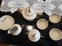 serviço de chá , em porcelana de Viana do Castelo.