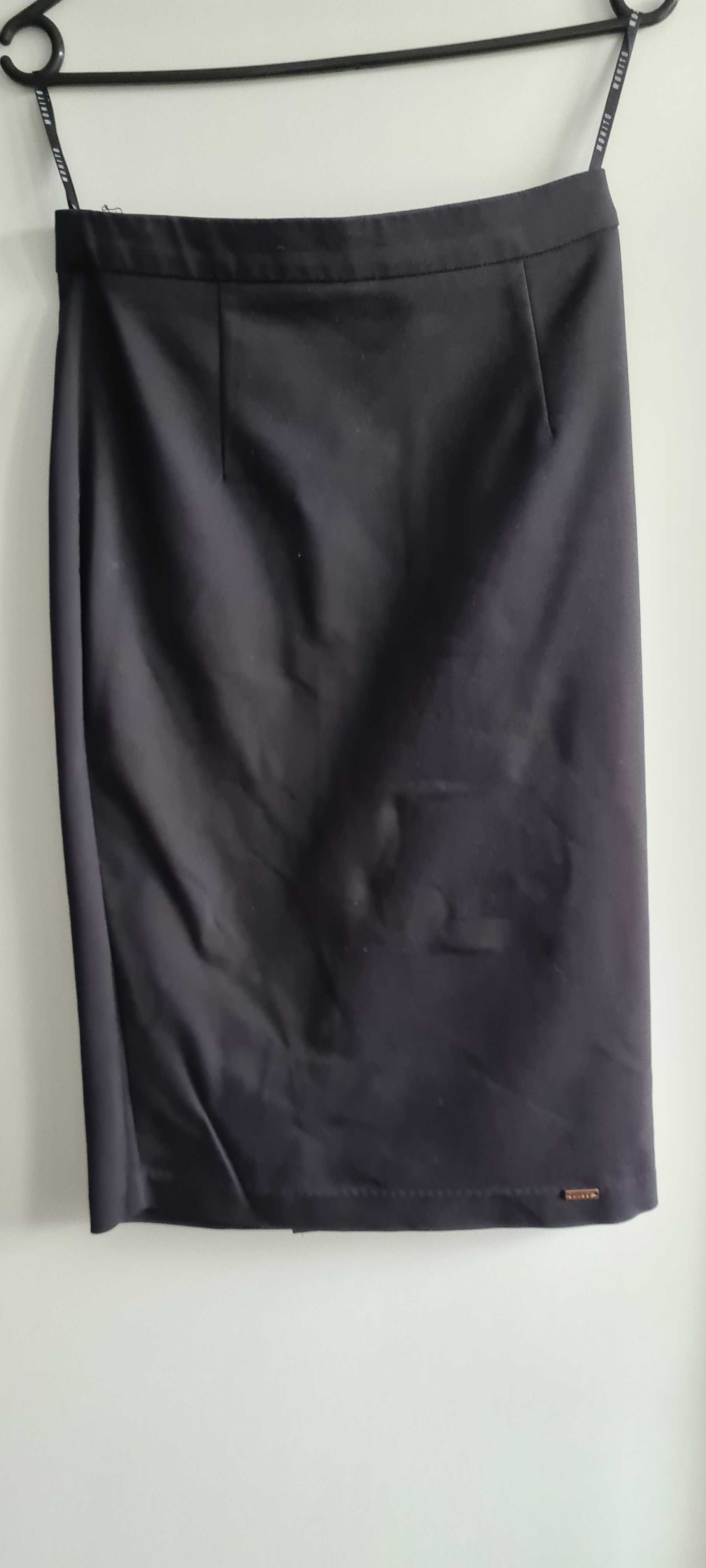 Czarna, ołówkowa spódnica Mohito roz 34