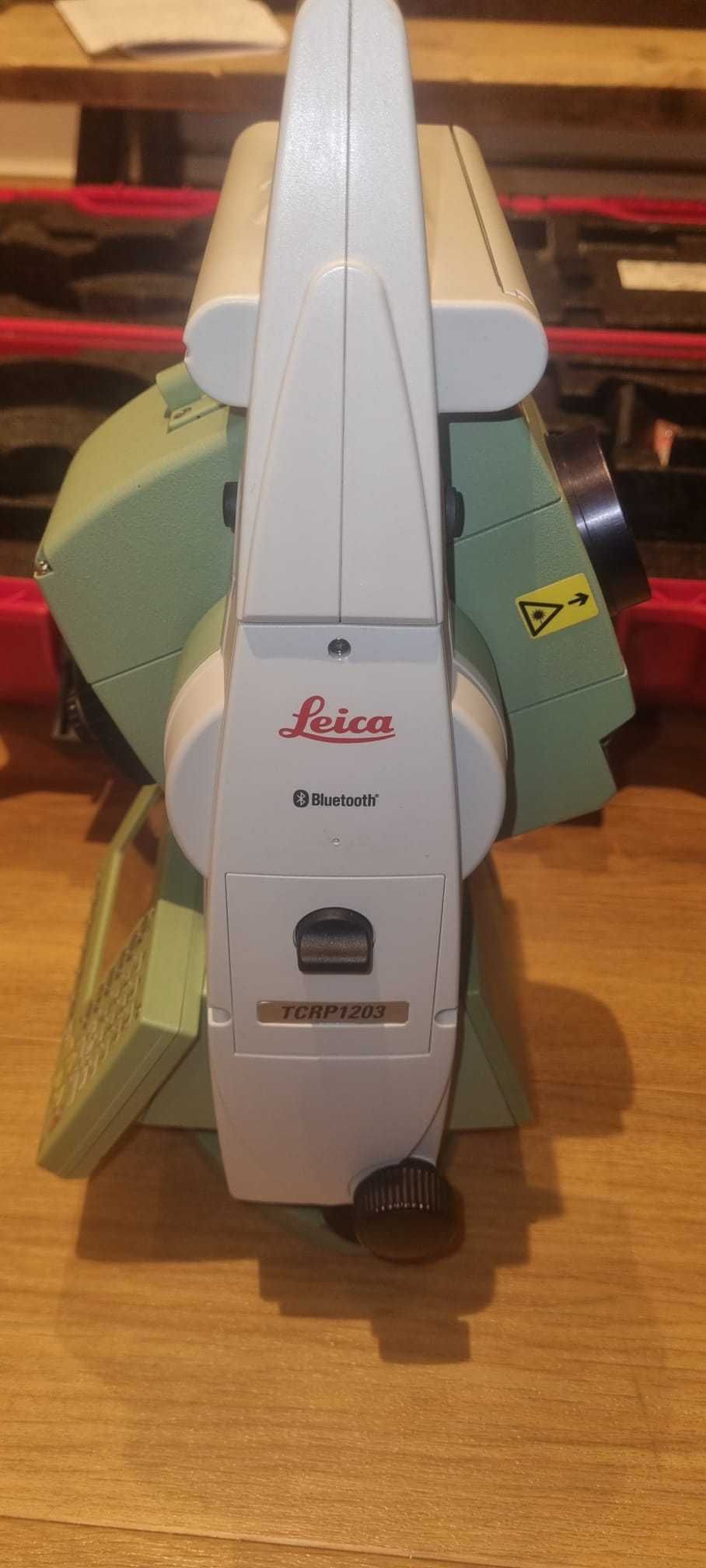 Leica TCRP1203 R300 3" Tachimetr robotyczny bezlustrowy.