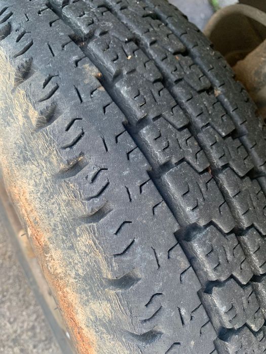 Todo o tipo de peças de carroçaria disponíveis