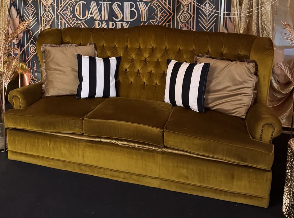 Sofá-Cama Vintage em Veludo Mostarda – Excelente Estado!