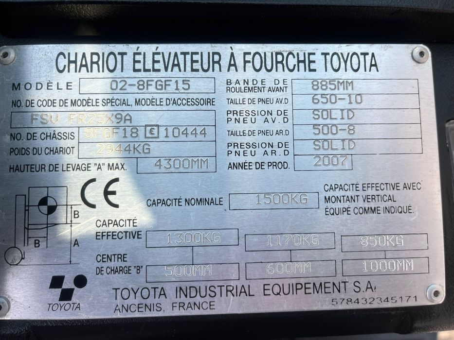 Wózek widłowy TOYOTA 8FGF15, triplex, przesuw, 4 sekcje, terenowy