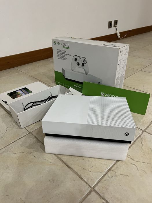 Xbox One S All Digital Edition - 1TB