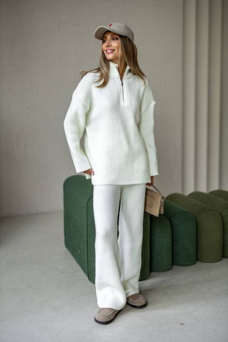 Зимовий в'язаний костюм жіночий Зимний женский вязаный костюм