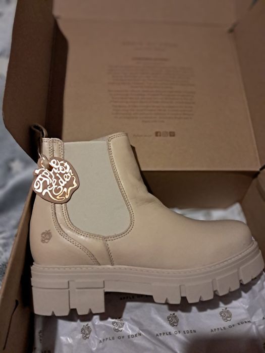 Botas Apple of eden