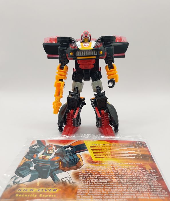 Transformers Timelines Deluxe Class Kick-Over