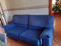 Sofá em tecido cor azul