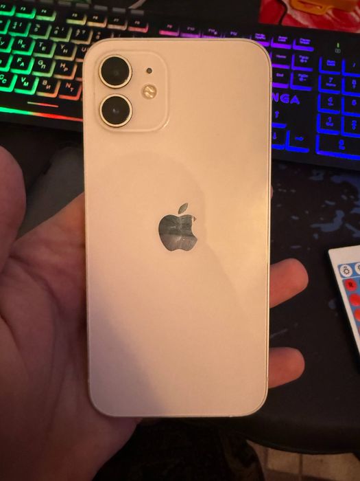 iPhone 12 чудовий стан