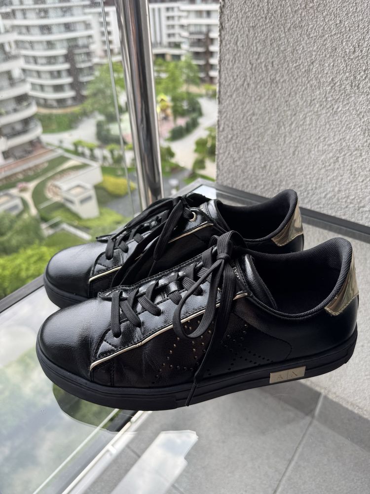 Жіночі кеди Armani Exchange 40,5 розмір