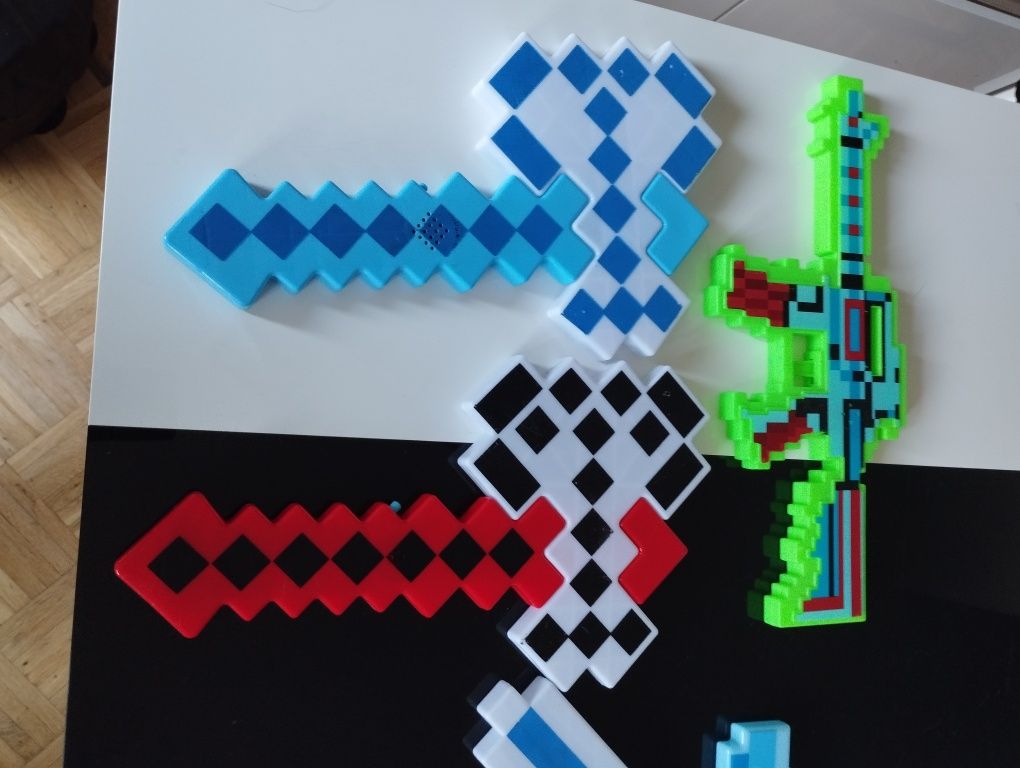 Zestaw Minecraft, miecz, pistolet, karabin, topór