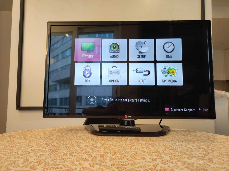 TV LG 32″ 32LN5400 – LED Full HD, ótimo estado