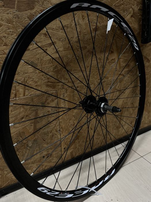 Колесо заднє 29" під тріщотку на промпідшипниках дискові гальма