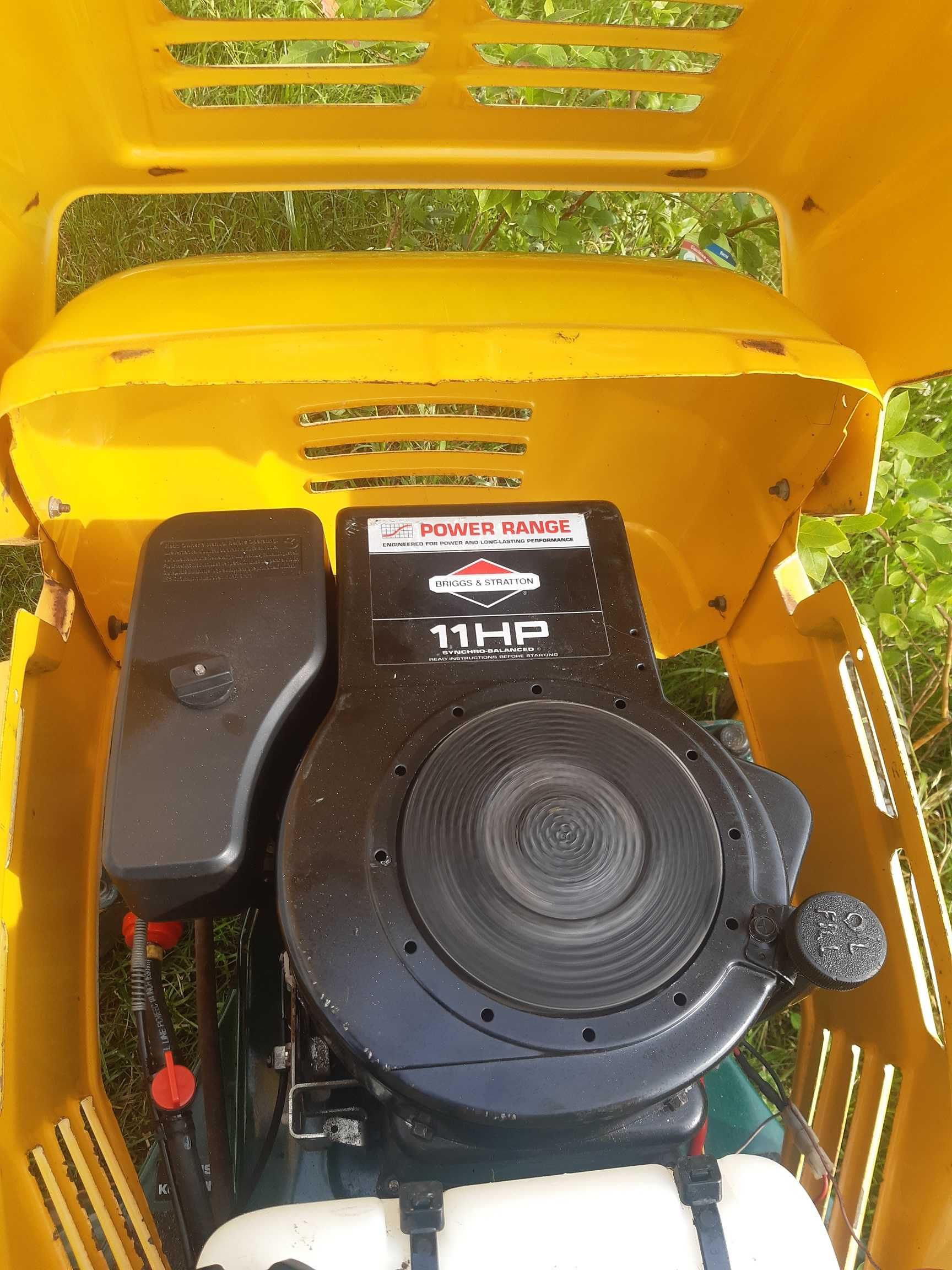 Traktorek MTD YardMan Briggs 11hp 2 noże wyrzut  ZADBANY