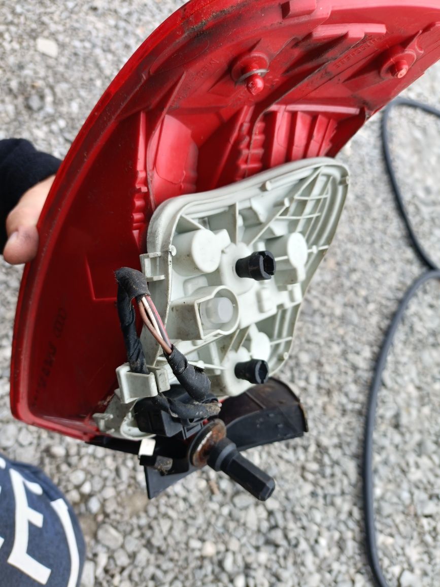 Audi a3 8p 5d lampy tym komplet
