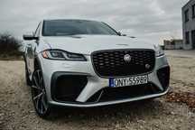 Jaguar F-Pace F-PACE SVR, niski przebieg, serwis ASO, f-ra VAT 23%
