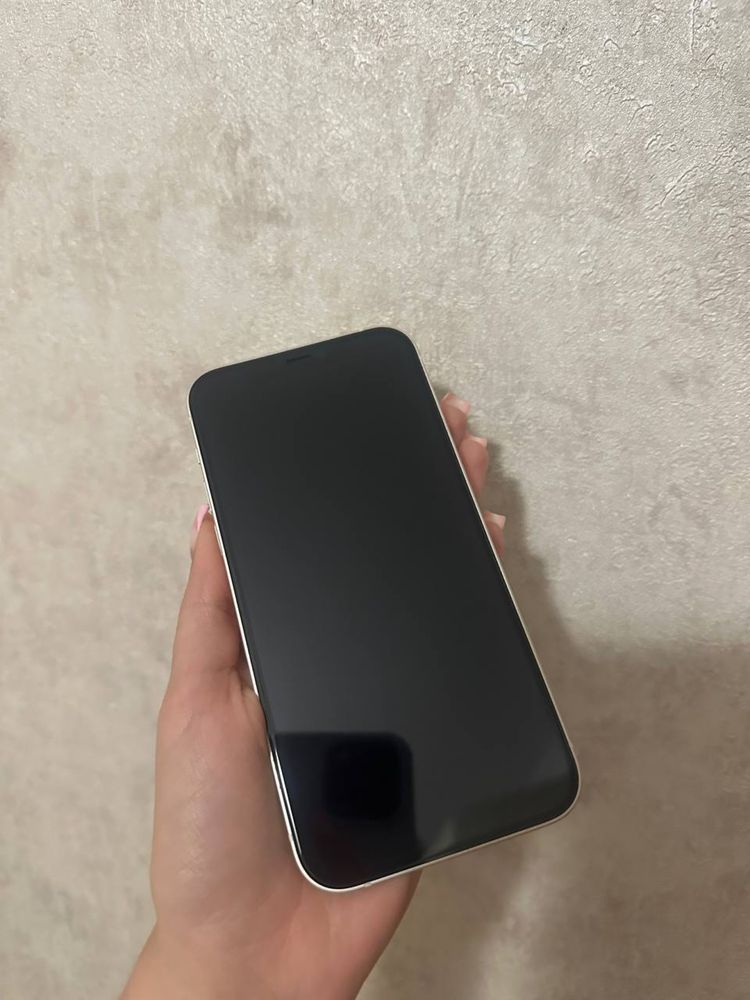 Iphone 12 64gb 100% battery