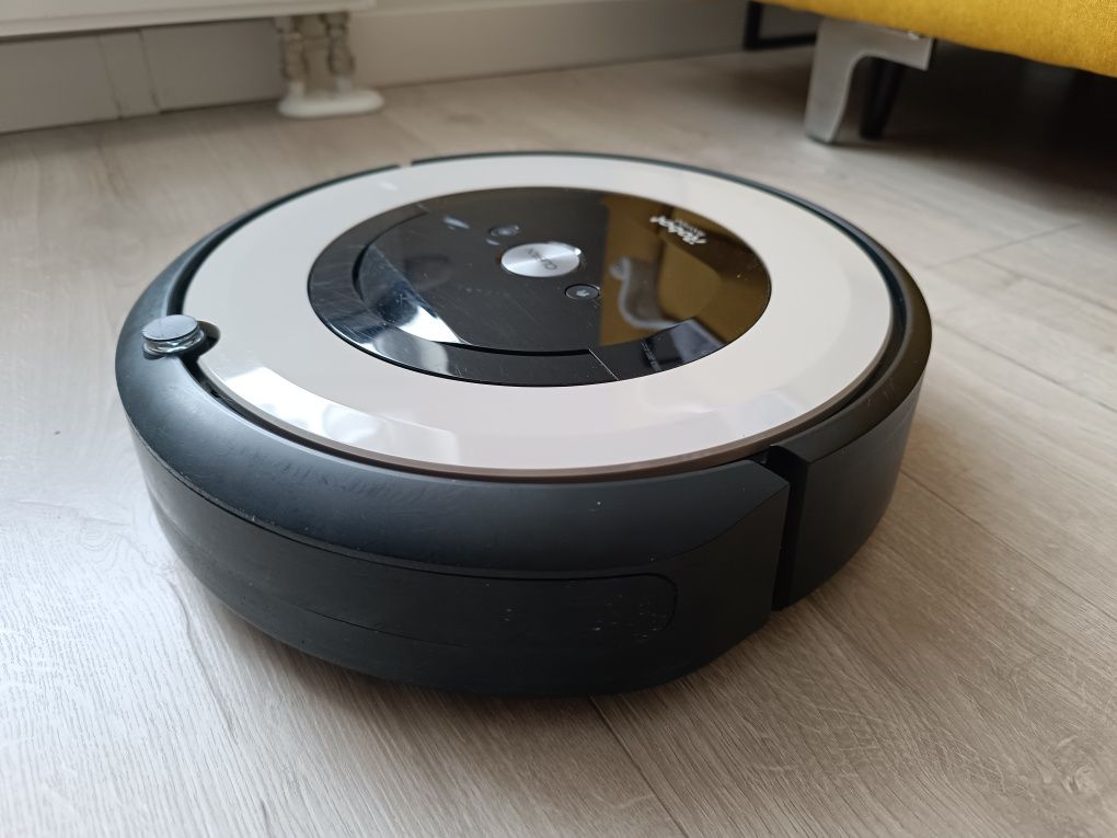 iRobot Roomba e5