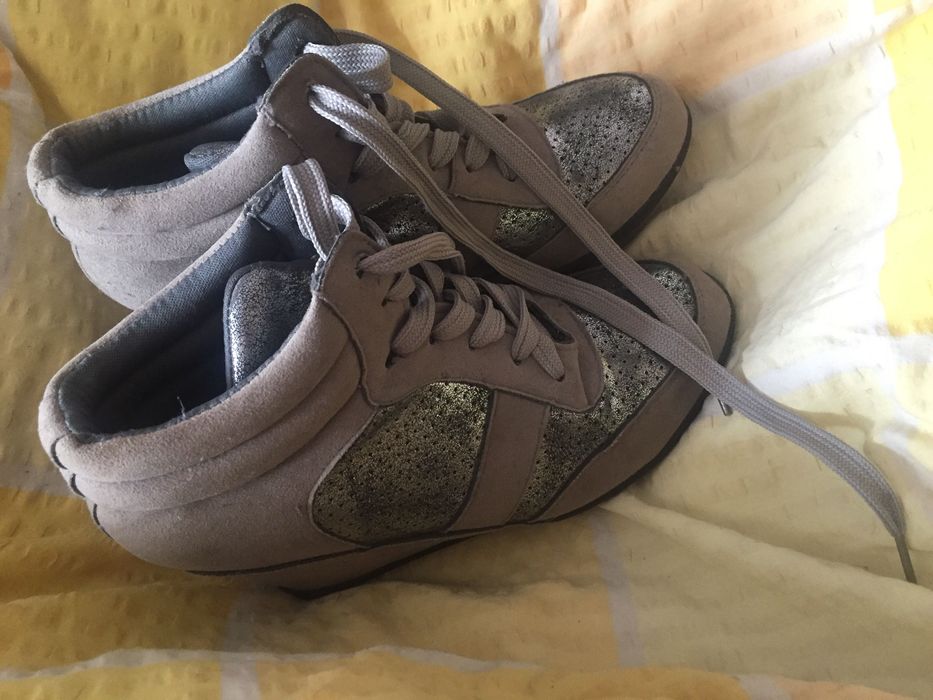 Szare buty na koturnie rozmiar 37